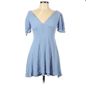 Lulu’s baby blue tie-back milkmaid dress.